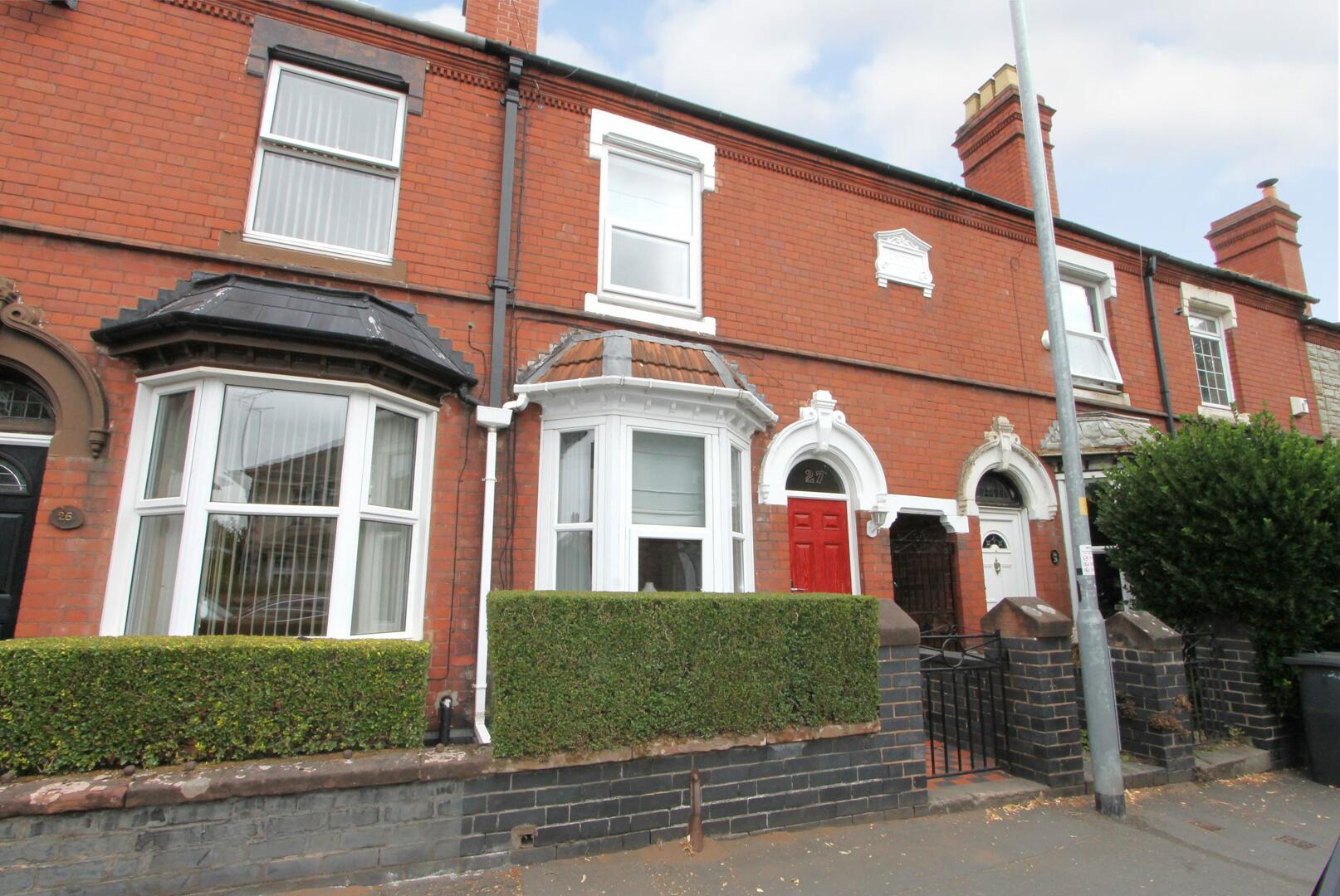 3 bed property in Woodfield Crescent, Kidderminster